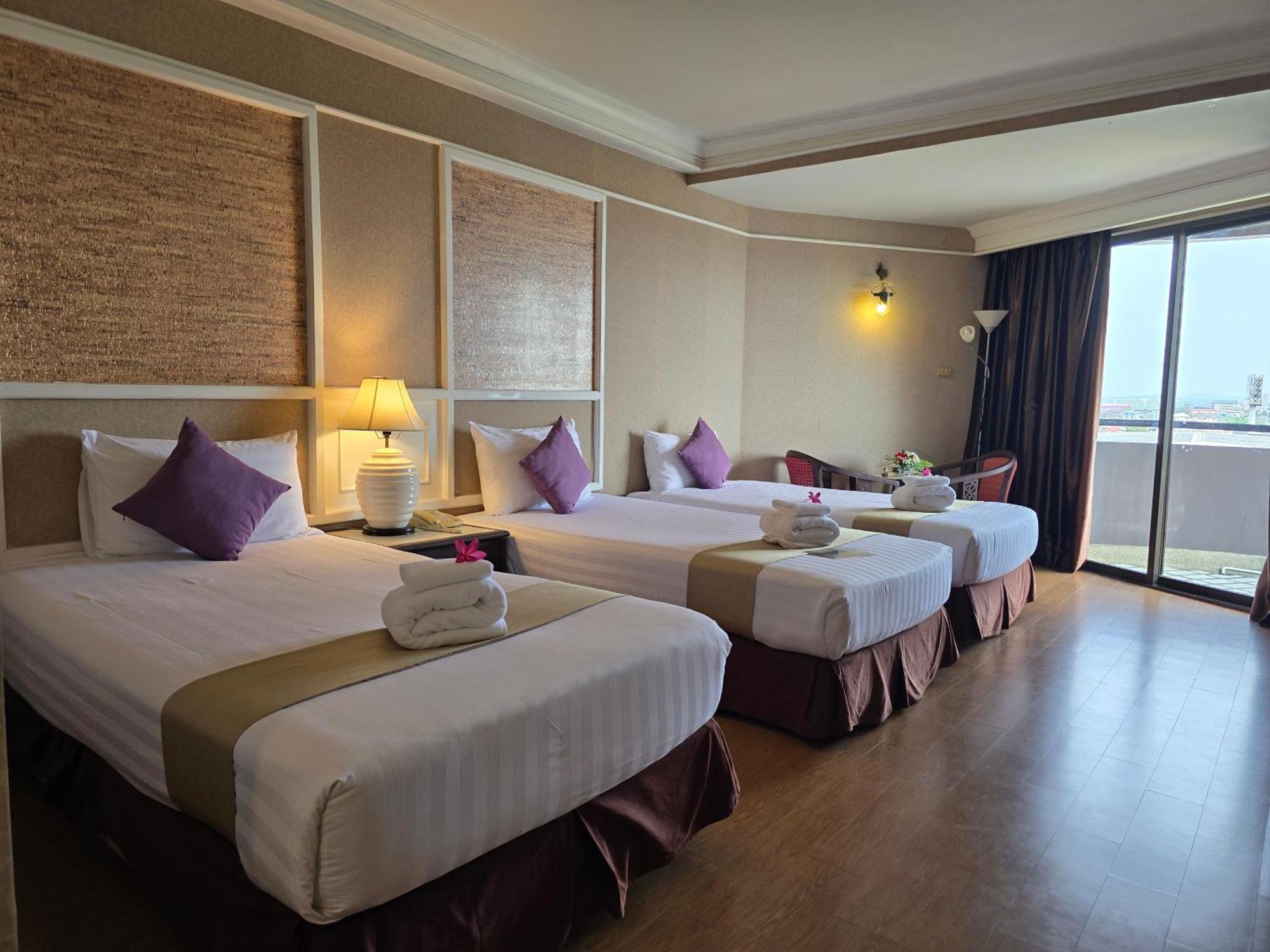 Hotel First Pacific Cirrus Pattaya Zewnętrze zdjęcie